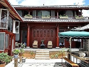 Free Cloud Guesthouse Lijiang  Buitenkant foto